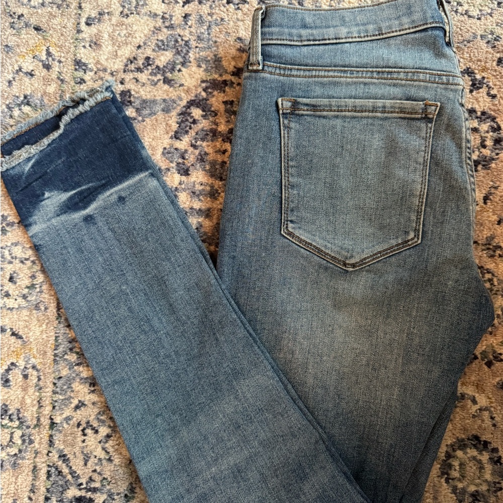 Banana Republic Women's Faded Blue Skinny Jeans